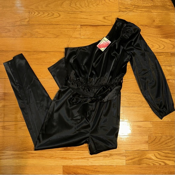 NWT Privy Satin One Sleeve Black Jumper Long sleeve One Shoulder - Picture 2 of 2